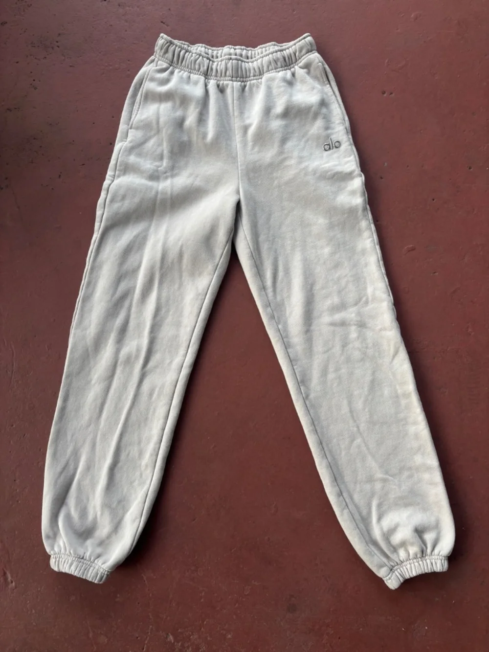 Alo Yoga Accolade Sweatpants Size S Small Bone Off White Cream unisex
